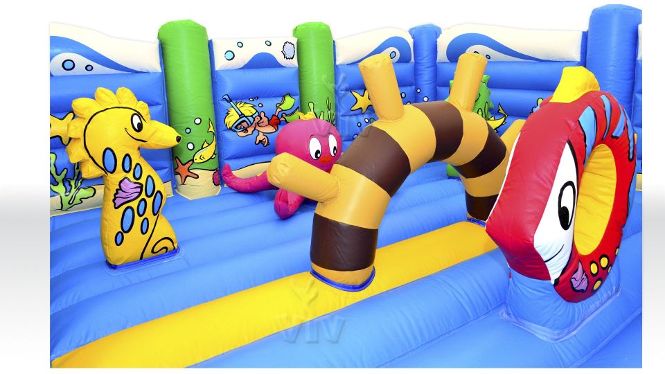 Active Center Oceanic with wall commercial inflatable active center