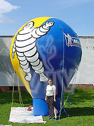 Balon Michelin 4,3 m commercial promotional inflatable balloon