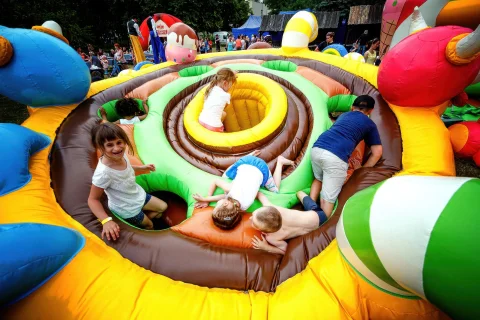Monsters dodgeball arena (for children)